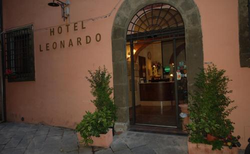 Entrance, Hotel Leonardo in Pisa Entrance, Hotel Leonardo in Pisa
