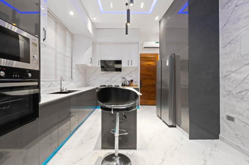 SID LUXURY SHORTLET LEKKI - Lagos with Swimming Pool, PS 5, Snooker & Table Tennis in Lekki SID LUXURY SHORTLET LEKKI - Lagos with Swimming Pool, PS 5, Snooker & Table Tennis in Lekki