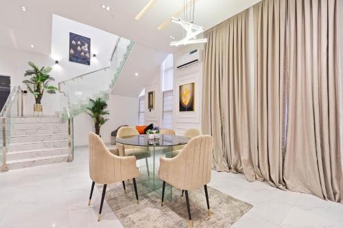 SID LUXURY SHORTLET LEKKI - Lagos with Swimming Pool, PS 5, Snooker & Table Tennis in Lekki SID LUXURY SHORTLET LEKKI - Lagos with Swimming Pool, PS 5, Snooker & Table Tennis in Lekki