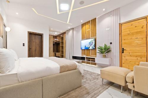 SID LUXURY SHORTLET LEKKI - Lagos with Swimming Pool, PS 5, Snooker & Table Tennis in Lekki SID LUXURY SHORTLET LEKKI - Lagos with Swimming Pool, PS 5, Snooker & Table Tennis in Lekki