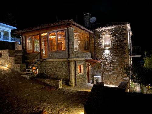 Villa Ardamis Karyes in Varvitsa Lakonias Villa Ardamis Karyes in Varvitsa Lakonias