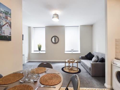 Facilities, Magnificent 1BDR Serviced Apartment in Merseyside, Liverpool in St Helens Facilities, Magnificent 1BDR Serviced Apartment in Merseyside, Liverpool in St Helens