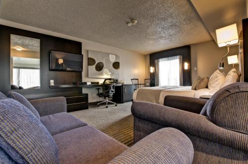 Hotel Nouvelle-Frontiere in Amos (QC) Hotel Nouvelle-Frontiere in Amos (QC)
