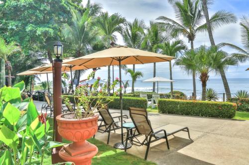 Exterior view, The Backyard Beachfront Hotel in Jaco Exterior view, The Backyard Beachfront Hotel in Jaco