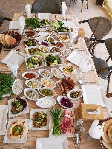 Comida y bebida, Bab Al Shams Resort in Ramallah Comida y bebida, Bab Al Shams Resort in Ramallah