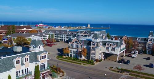 漢密爾頓精選海濱旅館 (Hamilton Inn Select Beachfront) in 馬琪那市 (MI) 漢密爾頓精選海濱旅館 (Hamilton Inn Select Beachfront) in 馬琪那市 (MI)