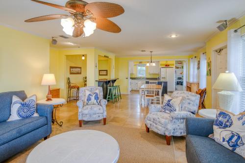 Pelican Passage in Jensen Beach (Florida) Pelican Passage in Jensen Beach (Florida)