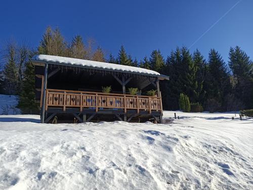 Chalet neuf avec jacuzzi prive, vue imprenable sur Massif des Vosges in Belfahy Chalet neuf avec jacuzzi prive, vue imprenable sur Massif des Vosges in Belfahy