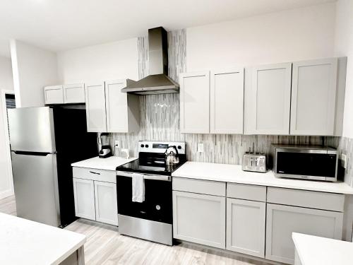Kitchen, LakeDallasPoolHouse GREAT memories, near LAKE! in Lake Dallas Kitchen, LakeDallasPoolHouse GREAT memories, near LAKE! in Lake Dallas