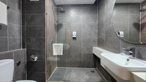 Bathroom, Perdana Hills near Mutiara Damansara Bathroom, Perdana Hills near Mutiara Damansara
