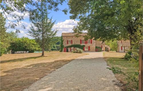 A szálláshely kívülről, Stunning Home In St Maixent De Beugné (Stunning Home In St Maixent De Beugne) in Saint-Hilaire-des-Loges A szálláshely kívülről, Stunning Home In St Maixent De Beugné (Stunning Home In St Maixent De Beugne) in Saint-Hilaire-des-Loges