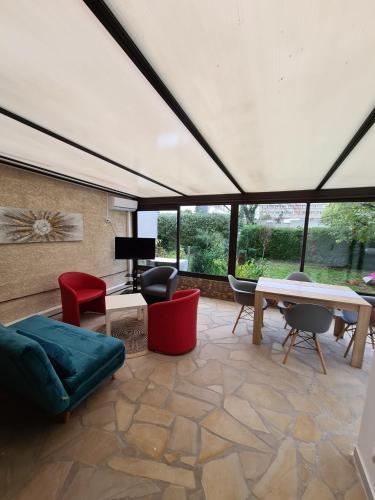 Studio bien equipe et independant in Neuilly-sur-Marne Studio bien equipe et independant in Neuilly-sur-Marne