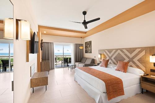 Hotel Riu Baobab - All Inclusive in Ile De Djonevara Hotel Riu Baobab - All Inclusive in Ile De Djonevara