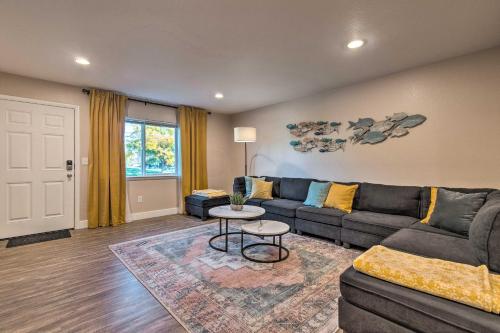 Modern Denver Duplex Walk to Broncos Stadium in West Colfax Modern Denver Duplex Walk to Broncos Stadium in West Colfax