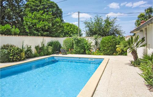 Swimming pool, Stunning Home In Cezac in Saint-Savin Swimming pool, Stunning Home In Cezac in Saint-Savin