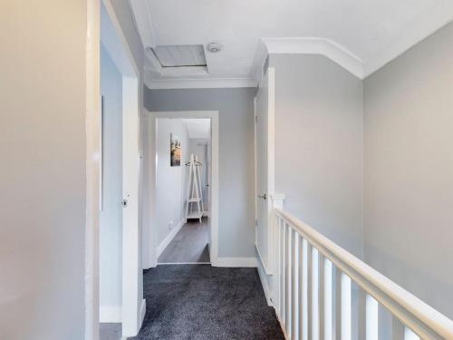 Stunning Family Home with Comfortable Surroundings by Our Home Short Stays ideally situated within G in Wigan Stunning Family Home with Comfortable Surroundings by Our Home Short Stays ideally situated within G in Wigan