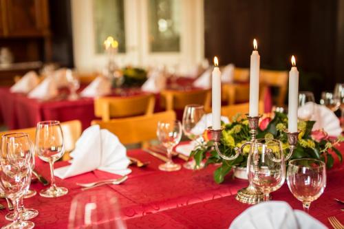 Banquet hall, Hotel Leyscher Hof in Leutesdorf Banquet hall, Hotel Leyscher Hof in Leutesdorf