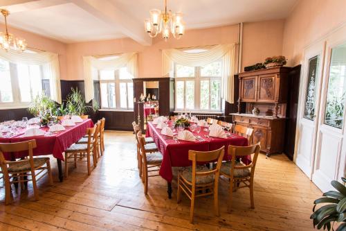 Banquet hall, Hotel Leyscher Hof in Leutesdorf Banquet hall, Hotel Leyscher Hof in Leutesdorf