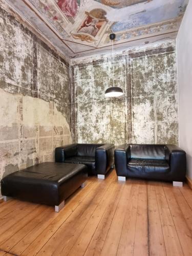 Zeitreise: Wohnen im Herrenhaus genau zw. L u. DD in Ostrau Zeitreise: Wohnen im Herrenhaus genau zw. L u. DD in Ostrau