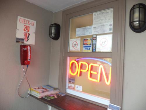 在meiguo.com看到的日升汽车旅馆的介绍图片