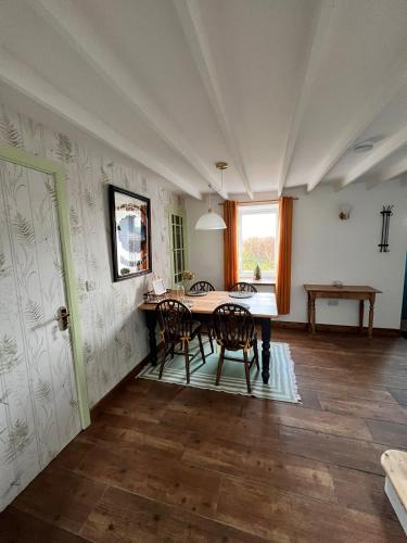 Wild Wild West Holiday Cottages in Bantry Wild Wild West Holiday Cottages in Bantry