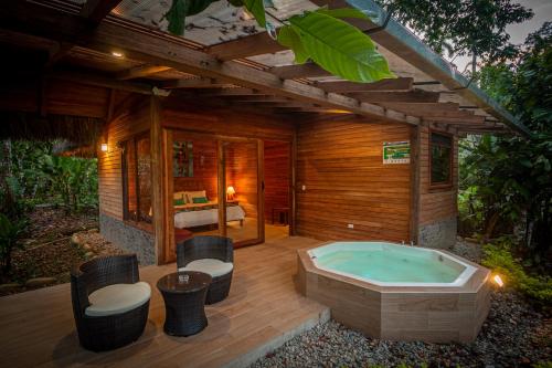 Erkély/terasz, El Jardin Lodge & Spa in Puerto Misahualli Erkély/terasz, El Jardin Lodge & Spa in Puerto Misahualli