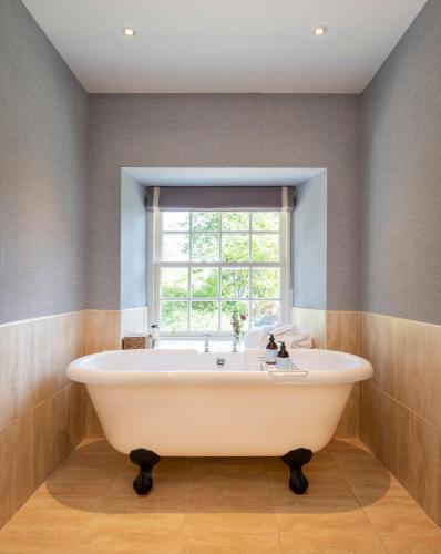 Bathroom, Blackhouse Forest Estate in Chapelhope Bathroom, Blackhouse Forest Estate in Chapelhope