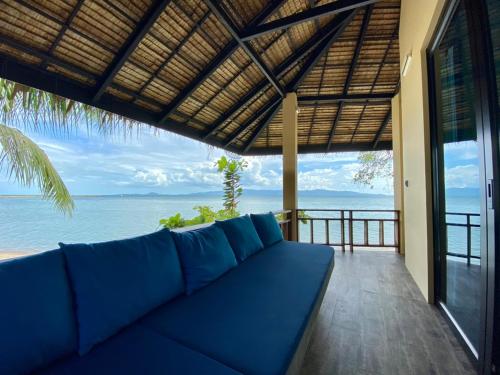 Balcony/terrace, Absolute Beachfront Resort in Ko Pha-ngan Balcony/terrace, Absolute Beachfront Resort in Ko Pha-ngan