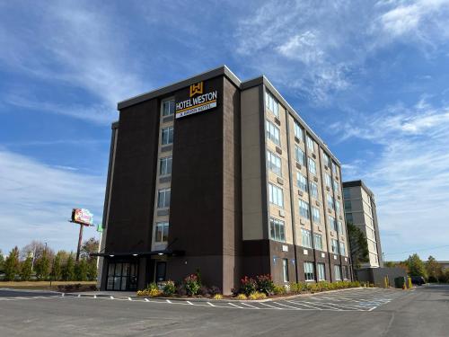 Exterior view, Hotel Weston in Marietta (GA) Exterior view, Hotel Weston in Marietta (GA)