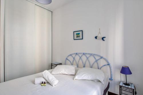 Charming apartment 100m to the beach in Marseille - Welkeys in 07. La Corniche Charming apartment 100m to the beach in Marseille - Welkeys in 07. La Corniche