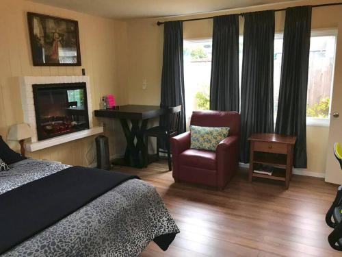 Private Studio & 2 bedroom house in quiet neighborhood near San Francisco & SFO in Sunset District Private Studio & 2 bedroom house in quiet neighborhood near San Francisco & SFO in Sunset District