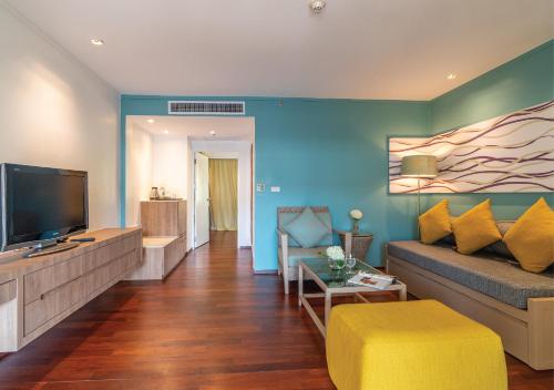 Radisson Resort & Suites Phuket in Kamala Radisson Resort & Suites Phuket in Kamala