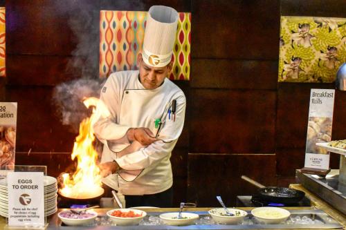 Food and beverages, Fortune Park Orange, Sidhrawali, Gurugram - Member ITC Hotels' Group in Rewari Food and beverages, Fortune Park Orange, Sidhrawali, Gurugram - Member ITC Hotels' Group in Rewari