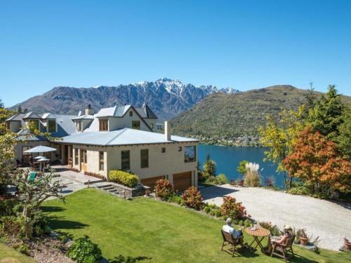 Pencarrow Luxury Lodge Hotel