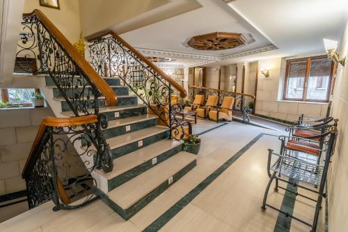 Előcsarnok, Hotel Santo Domingo de Silos in Santo Domingo De Silos Előcsarnok, Hotel Santo Domingo de Silos in Santo Domingo De Silos