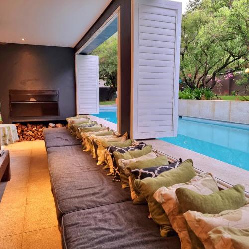 Bazen, Modern Country Holiday Home in Riebeek-Wes Bazen, Modern Country Holiday Home in Riebeek-Wes