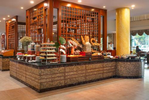 Makanan dan Minuman, Nam Cuong Hai Duong Hotel in Hai Duong Makanan dan Minuman, Nam Cuong Hai Duong Hotel in Hai Duong