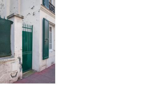 Surrounding environment, La petite maison parisienne in Paris Surrounding environment, La petite maison parisienne in Paris