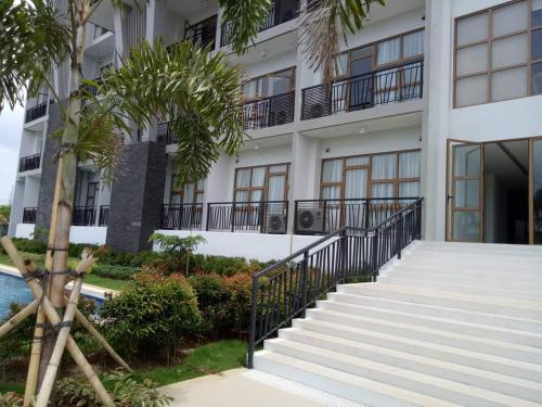 Sodi's Crown Residences at Harbour Spring near Señorita Island Sodi's Crown Residences at Harbour Spring near Señorita Island