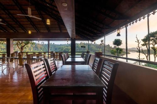 طعام و مشروبات, Karapuzha Village Resort in أمبالافايال طعام و مشروبات, Karapuzha Village Resort in أمبالافايال