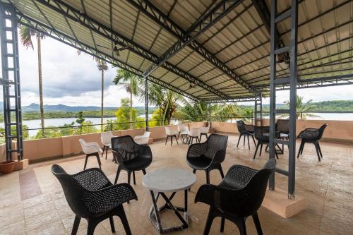 شرفة/ تراس, Karapuzha Village Resort in أمبالافايال شرفة/ تراس, Karapuzha Village Resort in أمبالافايال