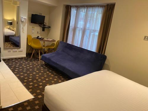 Grand Plaza Serviced Apartments near Malaysia Hall Restaurant Grand Plaza Serviced Apartments near Malaysia Hall Restaurant