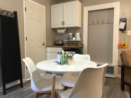 Cozy Studio in Grand Junction Cozy Studio in Grand Junction