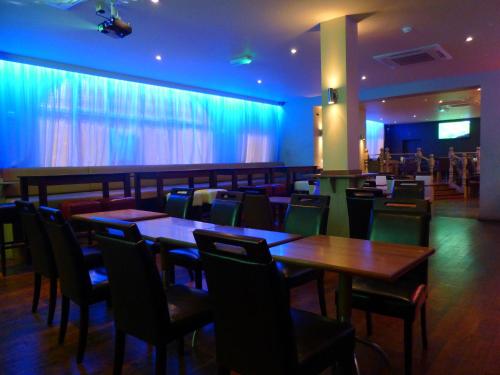 Pub/Lounge, Real Dreams Hotel in Kelet Greater London Pub/Lounge, Real Dreams Hotel in Kelet Greater London