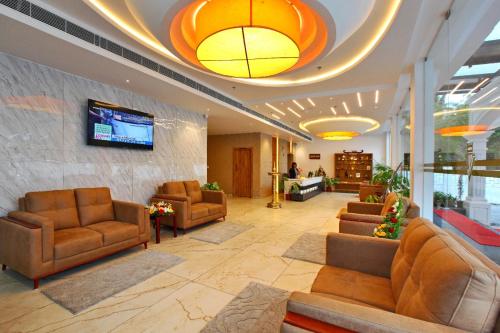 Lobi, Veliyil Castles Hotel in Panavally Lobi, Veliyil Castles Hotel in Panavally