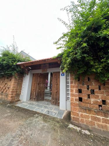 Exterior view, Đuong Lam Village in Son Tay Exterior view, Đuong Lam Village in Son Tay