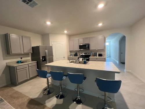 Kitchen, Cheerful New Construction 4 Bedroom Home in Eagle Lake (FL) Kitchen, Cheerful New Construction 4 Bedroom Home in Eagle Lake (FL)
