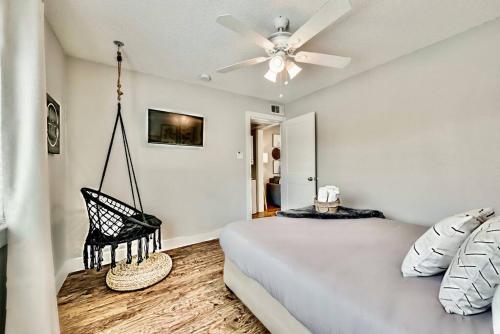 Lovely Dallas Flat Near Downtown in East Dallas Lovely Dallas Flat Near Downtown in East Dallas