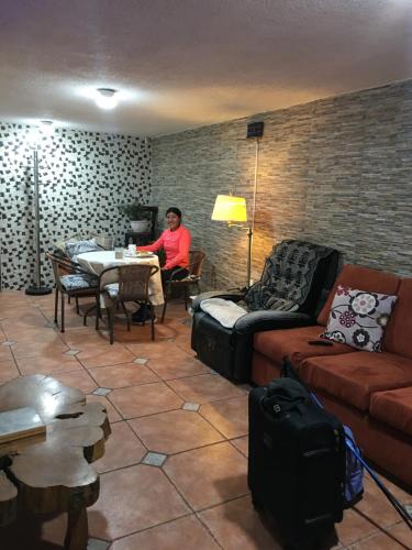 Villa Mitad del Mundo in ซานอันโตนิโอเดอพิชินชา Villa Mitad del Mundo in ซานอันโตนิโอเดอพิชินชา