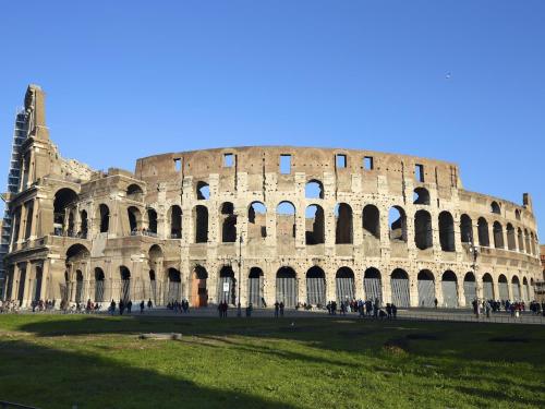 Facilities, Tullia and Prisca Relais Guest House in Colosseum and Foro Romano Facilities, Tullia and Prisca Relais Guest House in Colosseum and Foro Romano